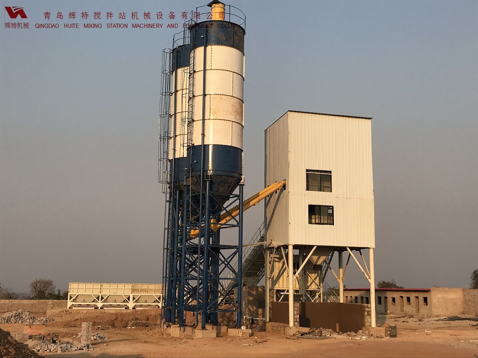 輝特混凝土攪拌站HZS120采用國(guó)內(nèi)外知名品牌，大大降低了設(shè)備故障率