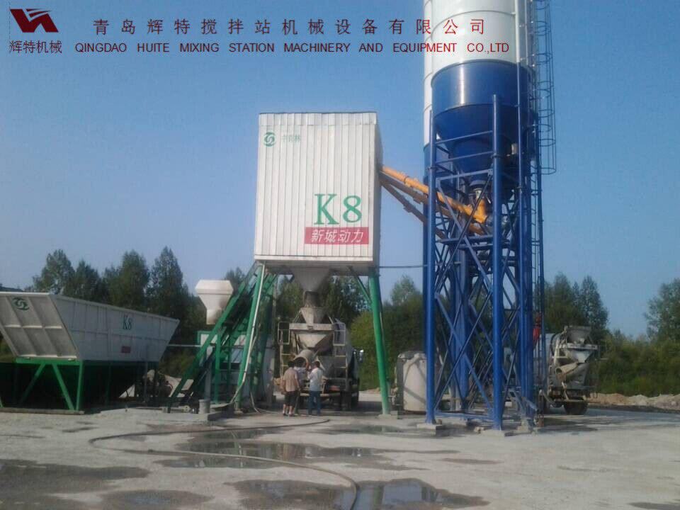 輝特混凝土攪拌站HZS50攪拌性能強，攪拌均勻、迅速，生產(chǎn)效率高