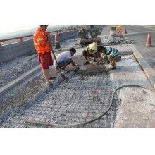 湖北黃岡加油站、服務區(qū)混凝土微表病害使用快速修補料