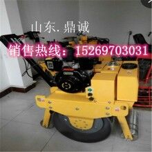 全國獨(dú)家制造DC700大輪徑單輪手扶式壓路機(jī)