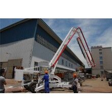 信瑞重工HG15D-3R車(chē)架式混凝土液壓布料機(jī)